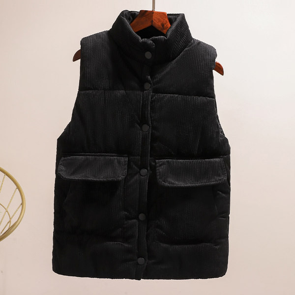 Moteriška liemenė su švaraus rašto apykakle