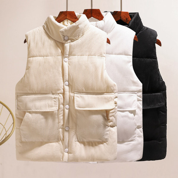 Moteriška liemenė su švaraus rašto apykakle