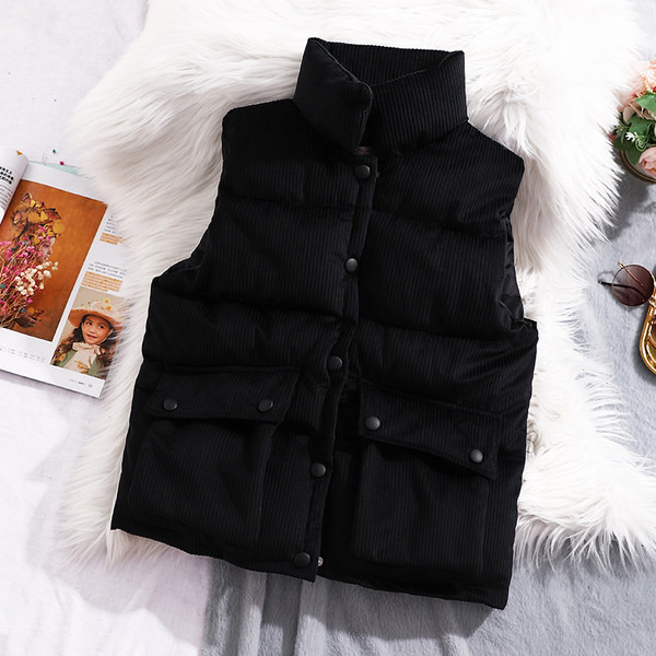 Moteriška laisvalaikio briaunota liemenė