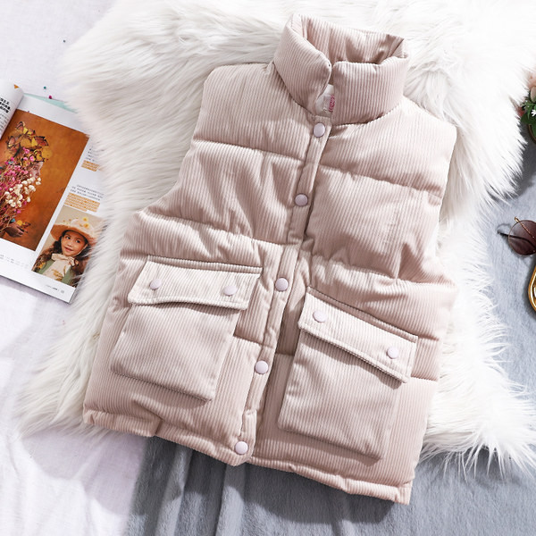 Moteriška laisvalaikio briaunota liemenė