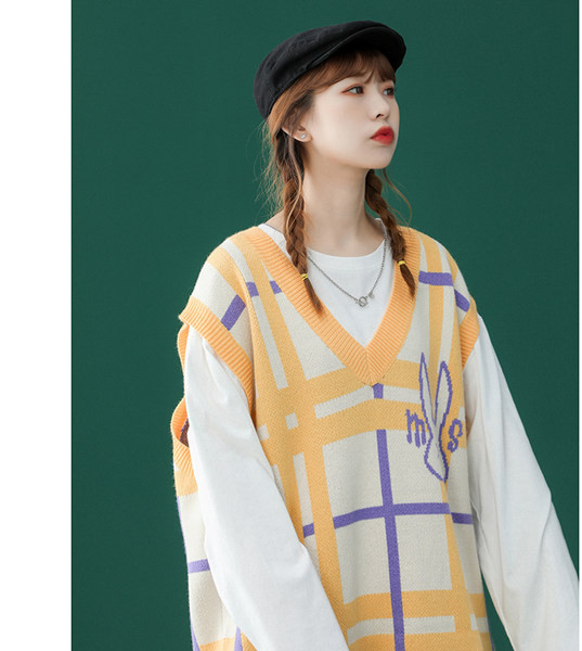 Ženski karirani prsluk s V-izrezom