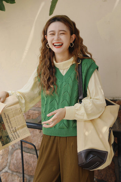 Női kötött mellény