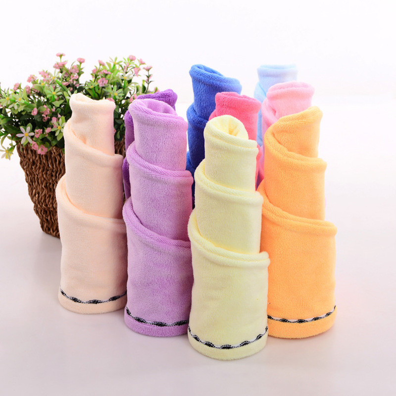 Mikropluošto plaukų rankšluostis, sugeriantis plaukų rankšluosčių įvynioklis, sutirštinamas greitai išdžiūstantiems plaukams kepuraitės turbano galvos apvyniojimas maudymosi įrankiai