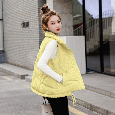 Női mellény magas gallérral és nyúllal