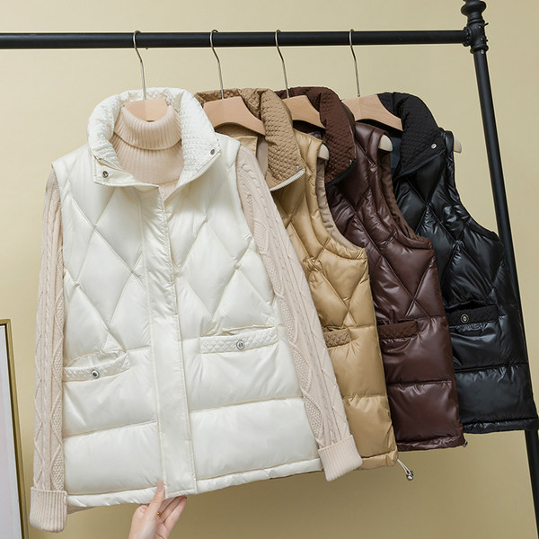 Vestă de damă cu buzunar și nasturi