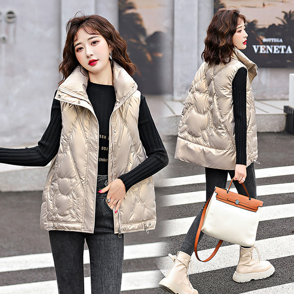 Įvairių spalvų moteriška laisvalaikio liemenė