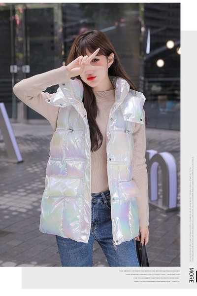 Vesta colorata de dama cu gluga si guler inalt