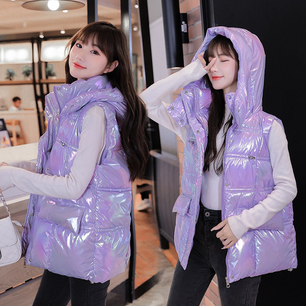 Vesta colorata de dama cu gluga si guler inalt