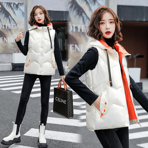 Ženski prsluk s kapuljačom i vezama