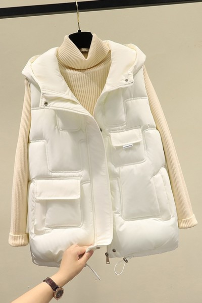 Naujo modelio moteriška liemenė su gobtuvu