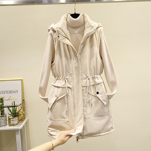 Moteriška liemenė su gobtuvu ir kaklaraiščiais