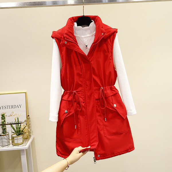 Moteriška liemenė su gobtuvu ir kaklaraiščiais