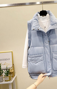 Vesta scurta casual de dama cu guler inalt si buzunar