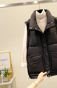 Vesta scurta casual de dama cu guler inalt si buzunar