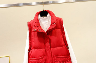 Vesta scurta casual de dama cu guler inalt si buzunar