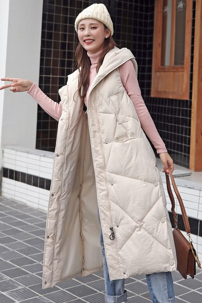 Vesta de dama cu gluga, inchidere cu fermoar si nasture