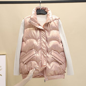 Női mellény zsebbel és magas gallérral