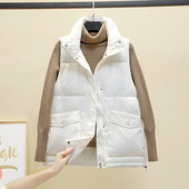 Vesta toamna-iarna cu buzunare si nasturi