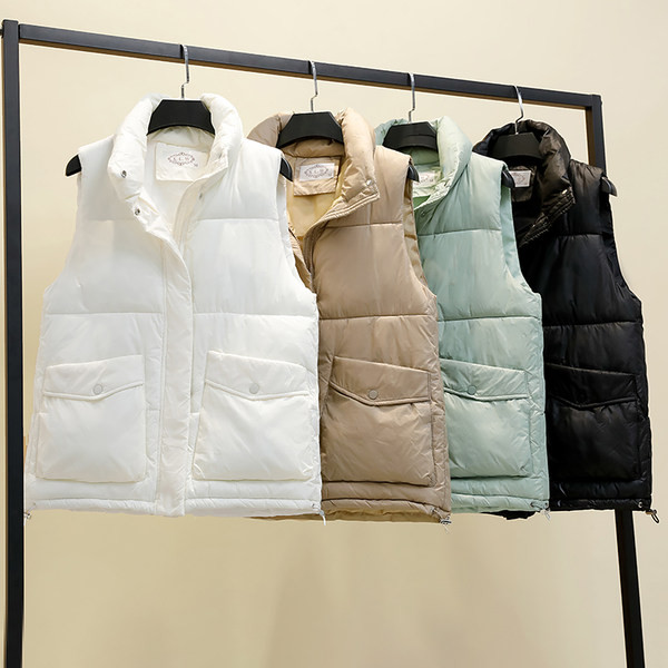 Vesta toamna-iarna cu buzunare si nasturi