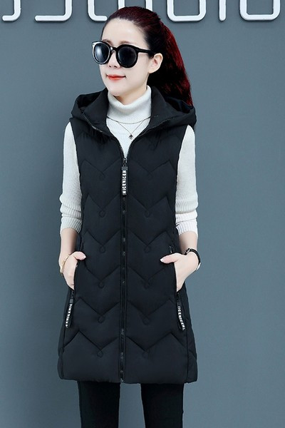 Moteriška liemenė aukšta apykakle ir vidutinio ilgio