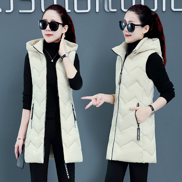 Moteriška liemenė aukšta apykakle ir vidutinio ilgio