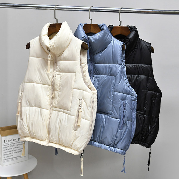 Női mellény zsebbel és gumis derékkal