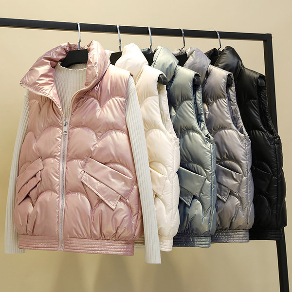 Moteriška laisvalaikio liemenė su užtrauktuku ir kišene