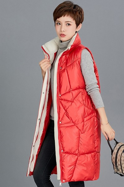 Vestă de damă cu căptușeală caldă și lungime până la genunchi