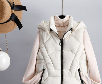 Moteriška liemenė su kaklaraiščiais ir kišene