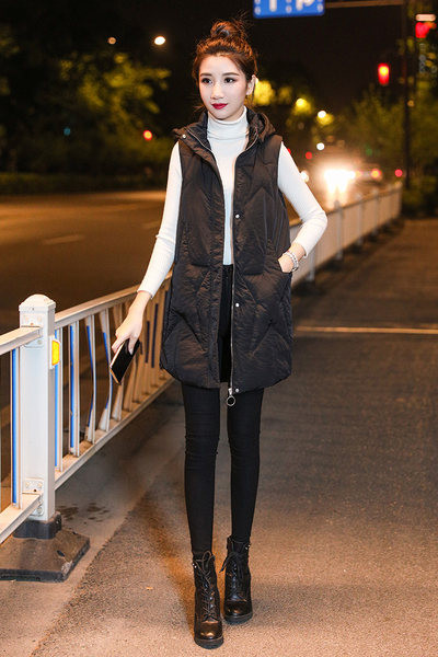 Vesta din bumbac cu gluga - lungime medie