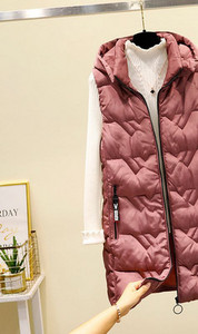 Női mellény a mindennapi tiszta modellhez