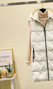 Női mellény a mindennapi tiszta modellhez