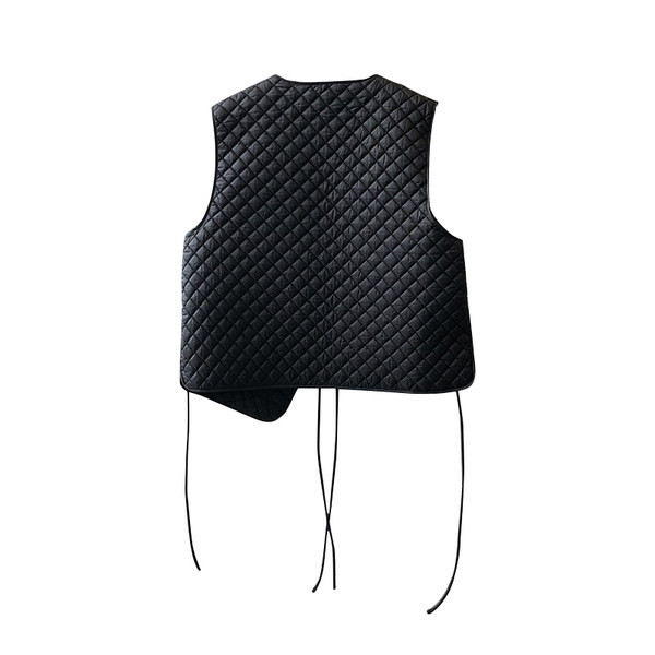 Moteriškos liemenės švarus modelis su raišteliais