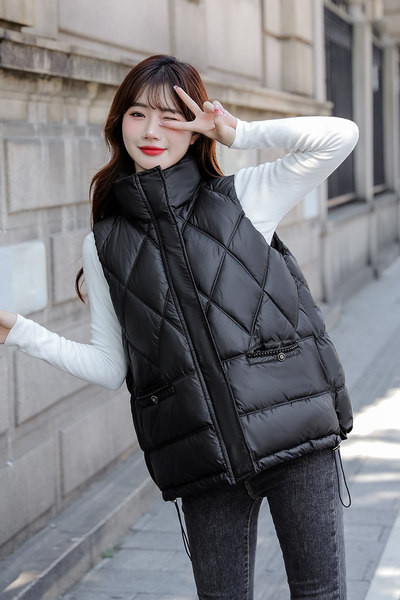 Vesta de dama model scurta cu sireturi