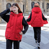 Moteriška liemenė su gobtuvu ir kaklaraiščiais