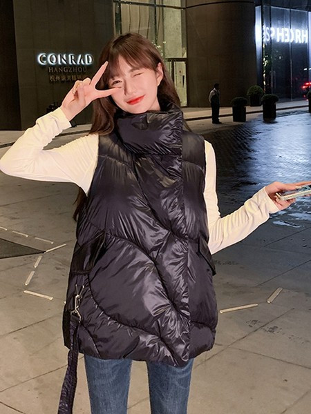 Vestă de damă cu guler înalt în mai multe culori