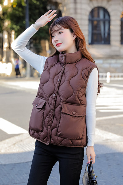 Moteriška laisvalaikio liemenė su raštu ir kišene