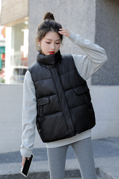 Női mellény magas gallérral - többféle színben