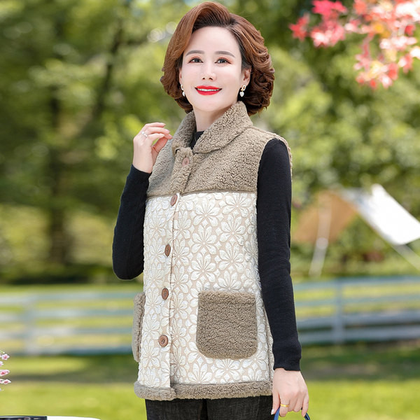 Moteriška laisvalaikio liemenė su gėlių motyvais