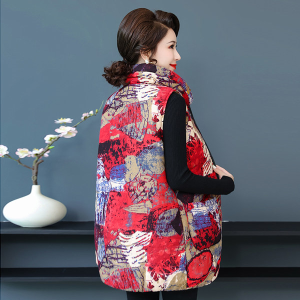 Ženski prsluk sa cvjetnim motivima i postavom