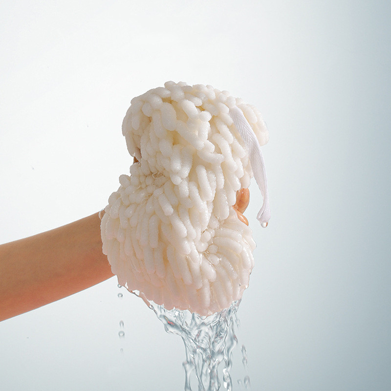 Šeniliniai greitai džiūstantys rankšluosčiai ant sienos pakabinami, sugeriantys rankšluosčių kamuoliukai, mikropluošto šluostės, virtuvės valymo įrankiai, vonios kambario priedai