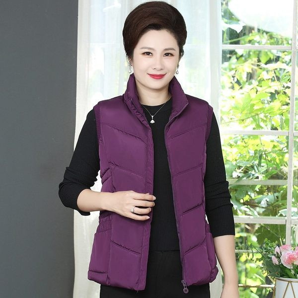 Moteriškos liemenės trumpas modelis su užtrauktuku