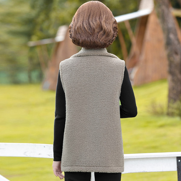 Vestă de damă cu guler și nasturi clasici