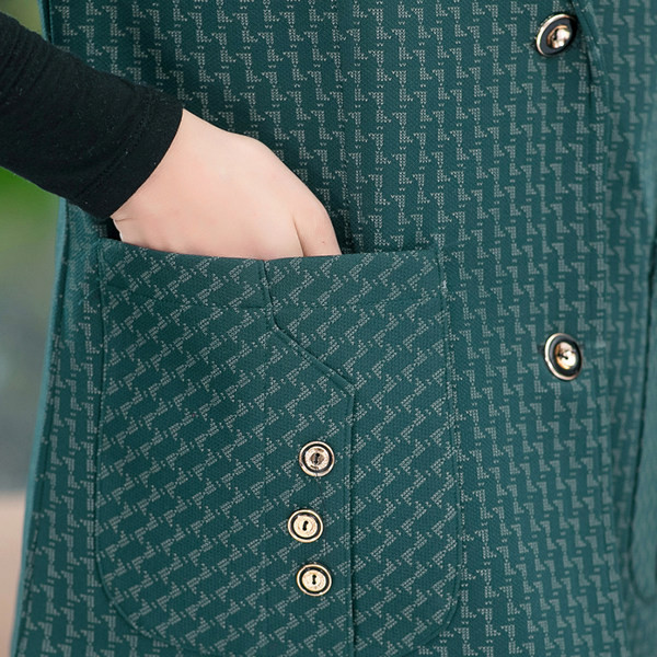 Elegáns női mellény normál gallérral és zsebbel