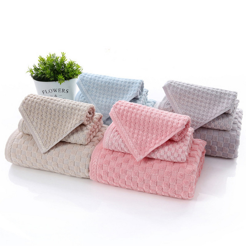 Vienspalvis 1vnt. Rankšluostis bambuko audinys, neblunkantis, greitai džiūstantis storis, be plaukų slinkimo, stipriai sugeria vandenį