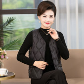 Ženski prošiveni kratki prsluk s ovalnim izrezom i gumbima