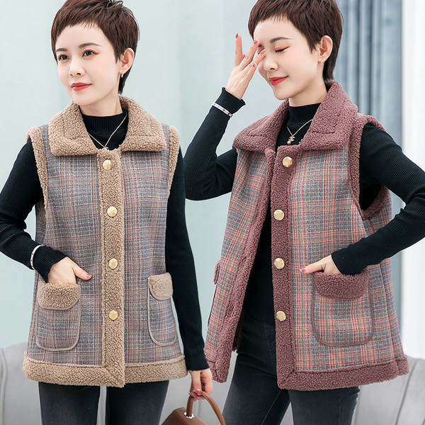 Moteriška laisvalaikio liemenė su mygtukais