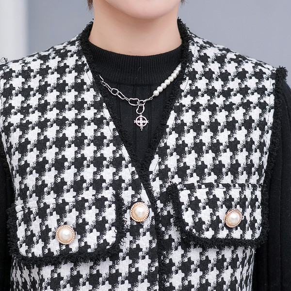 Ležeran ženski prsluk na gumbe - dvije boje