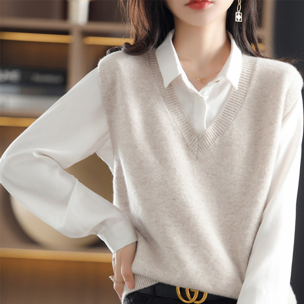 Ženski prsluk s V izrezom u tri boje