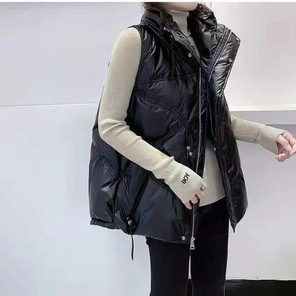 Női mellény magas gallérral és cipzárral